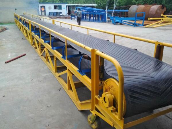 大傾角皮帶輸送機(jī)的焊接間隙問題有哪些？